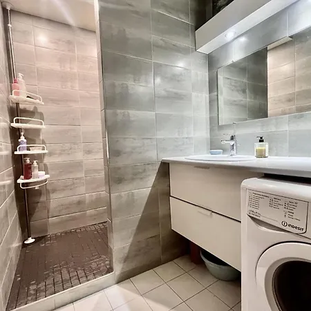 Appartement Charming Buttes-chaumont Paris